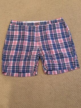 Vineyard Vines Men's Plaid Shorts in Navy and Pink